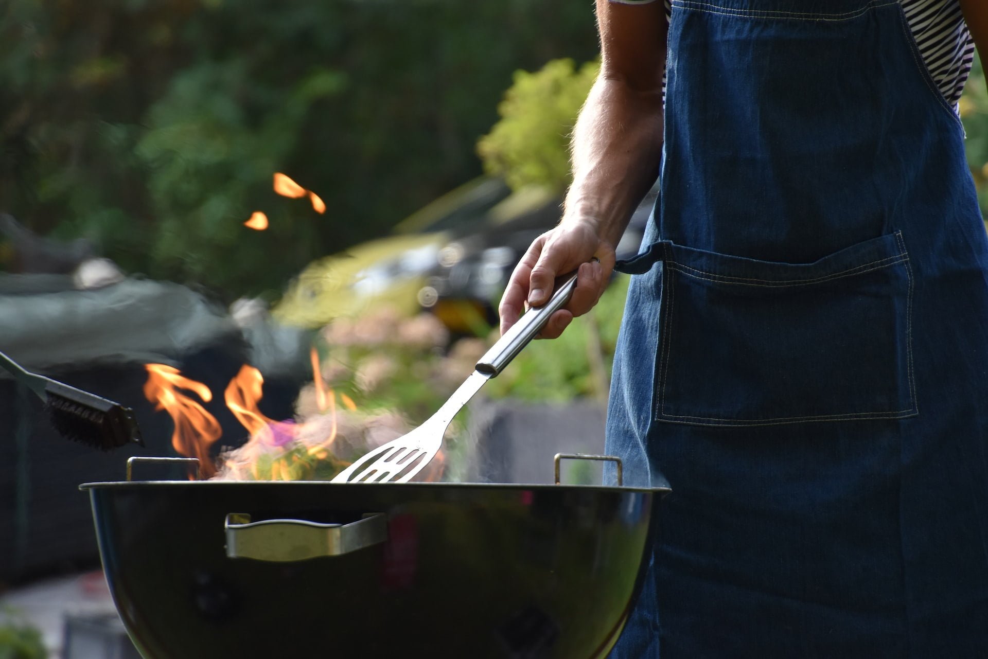 Charcoal barbecue